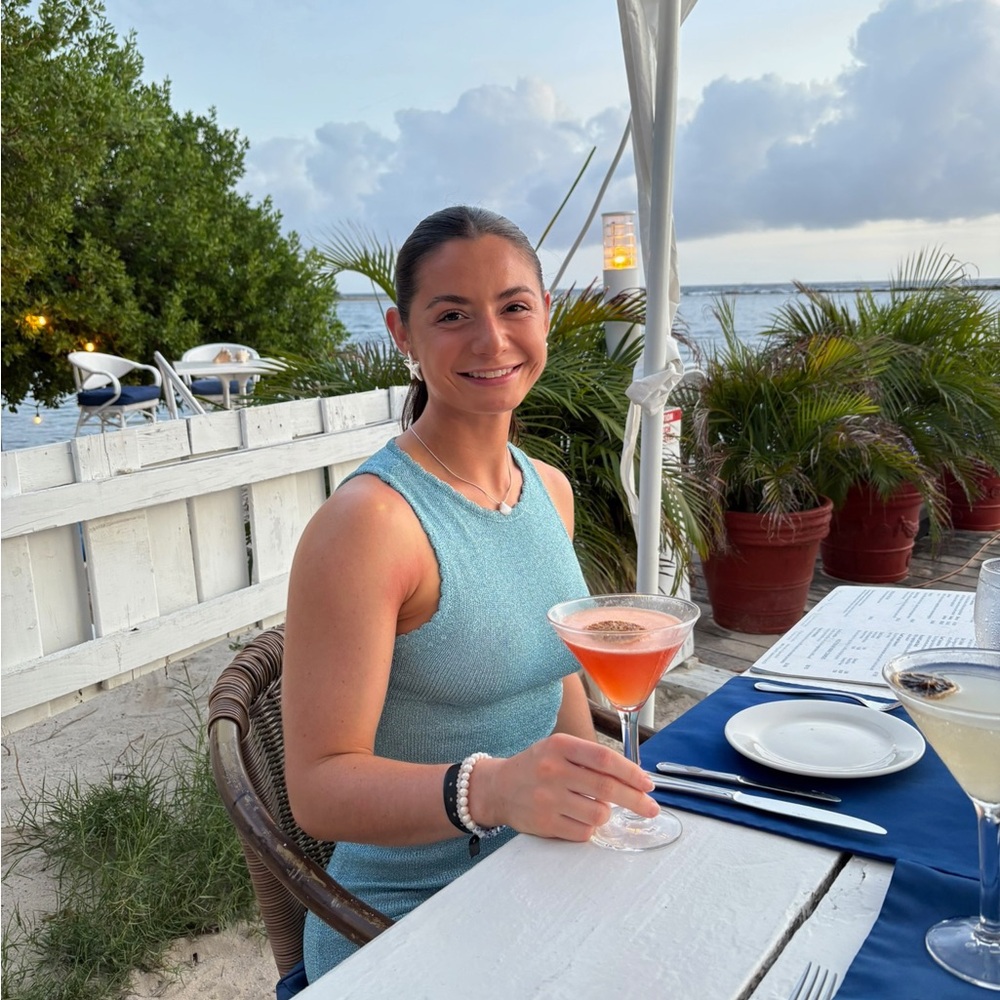 Meet your Posher, Emily